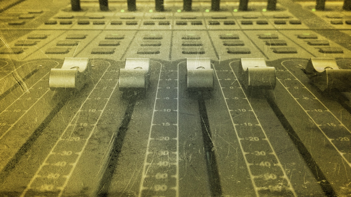 mixing console